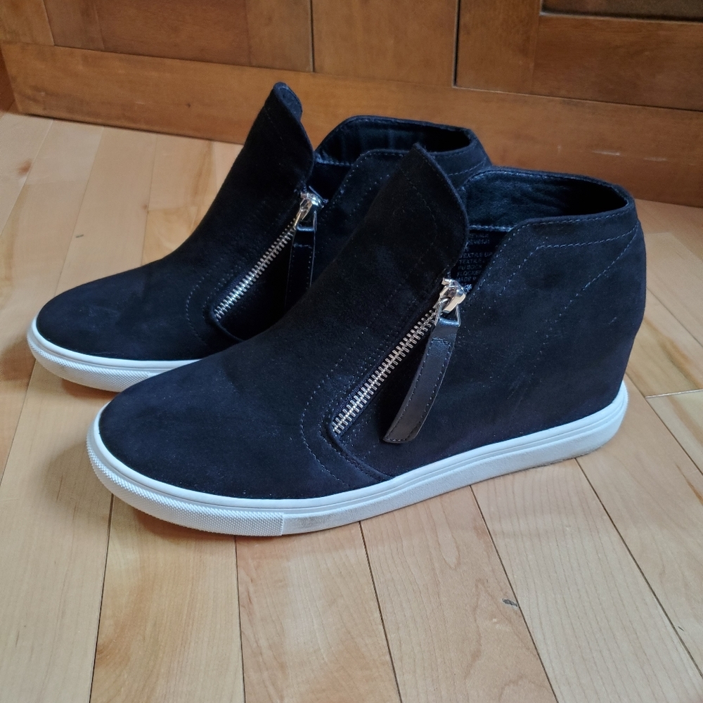 Madden Girl Prevale Black Wedge Sneaker SZ 9.5